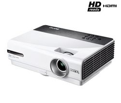 BENQ Videoprojektor W600 + Kábel HDMI samec / HMDI samec - 2 m (MC380-2M)