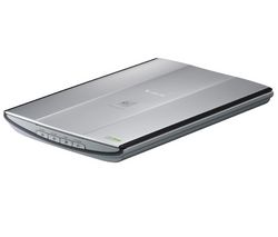 CANON Scanner LiDE 200 + Hub 4 porty USB 2.0 + Zásobník 100 navlhčených utierok
