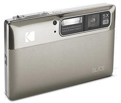 KODAK Slice strieborný  + Púzdro Pix Compact + Pamäťová karta Micro SD HC 8 GB + adaptér SD + Batéria KLIC-7000 + Čítačka kariet 1000 & 1 USB 2.0