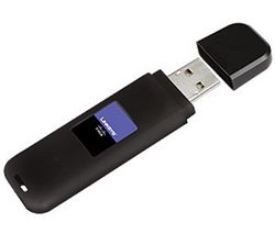 LINKSYS Kľúč USB WiFi N Dual Band WUSB600N + Hub USB 4 porty UH-10 + Karta radič PCMCIA 4 porty USB 2.0 PCM-USB2