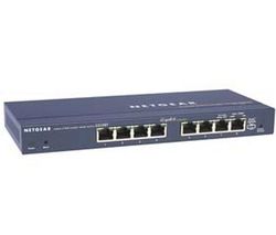 NETGEAR Switch Ethernet Gigabit 8 portov 10/100/1000 Mb GS108T-100EUS + Kábel Ethernet RJ45  prekrížený (kategória 5), 1 m