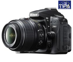 NIKON D90 + objektív zoom AFS VR DX 18-55mm f/3,5-5,6 G + Púzdro Reflex + Pamäťová karta SDHC Premium 32 GB 60x