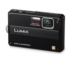 PANASONIC Lumix   DMC-FT10EF-K - Digital camera - compact - 14.1 Mpix - optical zoom: 4 x - supported memory: SD, SDXC, SDHC - black + Kompaktné kožené puzdro Pix 11 x 3,5 x 8 cm + Pamäťová karta SDHC 8 GB
