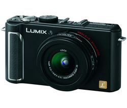 PANASONIC Lumix DMC-LX3 čierny + Puzdro Pix Medium + vrecko čierne  + Pamäťová karta SDHC 8 GB + Čítačka kariet 1000 & 1 USB 2.0