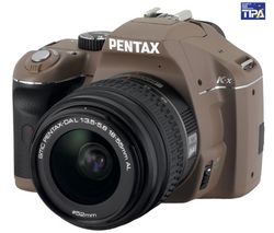 PENTAX K-x cokoládovo hnedý + objektív DA 18-55 mm f/3,5-5,6 AL + Púzdro Reflex + Pamäťová karta SDHC 8 GB + Nabíjačka 8H LR6 (AA) + LR035 (AAA) V002 + 4 Batérie NiMH LR6 (AA) 2600 mAh