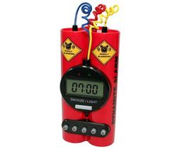 PIXMANIA Dynamite Alarm Clock + 4 baterky LR03 (AAA) Alcaline Xtreme Power + 2 zdarma