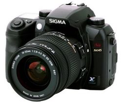 SIGMA SD15 + objektív 18-50 mm f/2,8 - 4,5 DC OS HSM