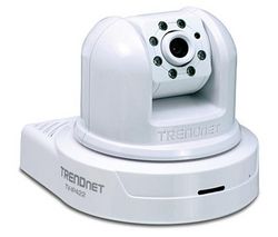 TRENDNET Káblová motorizovaná kamera den-noc TV-IP422 + Switch Ethernet auto-napájaný 8 portov 10/100 Mb FS108P + Adaptér pre Ethernet PoE DWL-P50