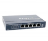 NETGEAR Mini Switch Ethernet Gigabit 5 portov 10/100/1000 Mb GS105 + Kábel Ethernet RJ45  prekrížený (kategória 5), 1 m